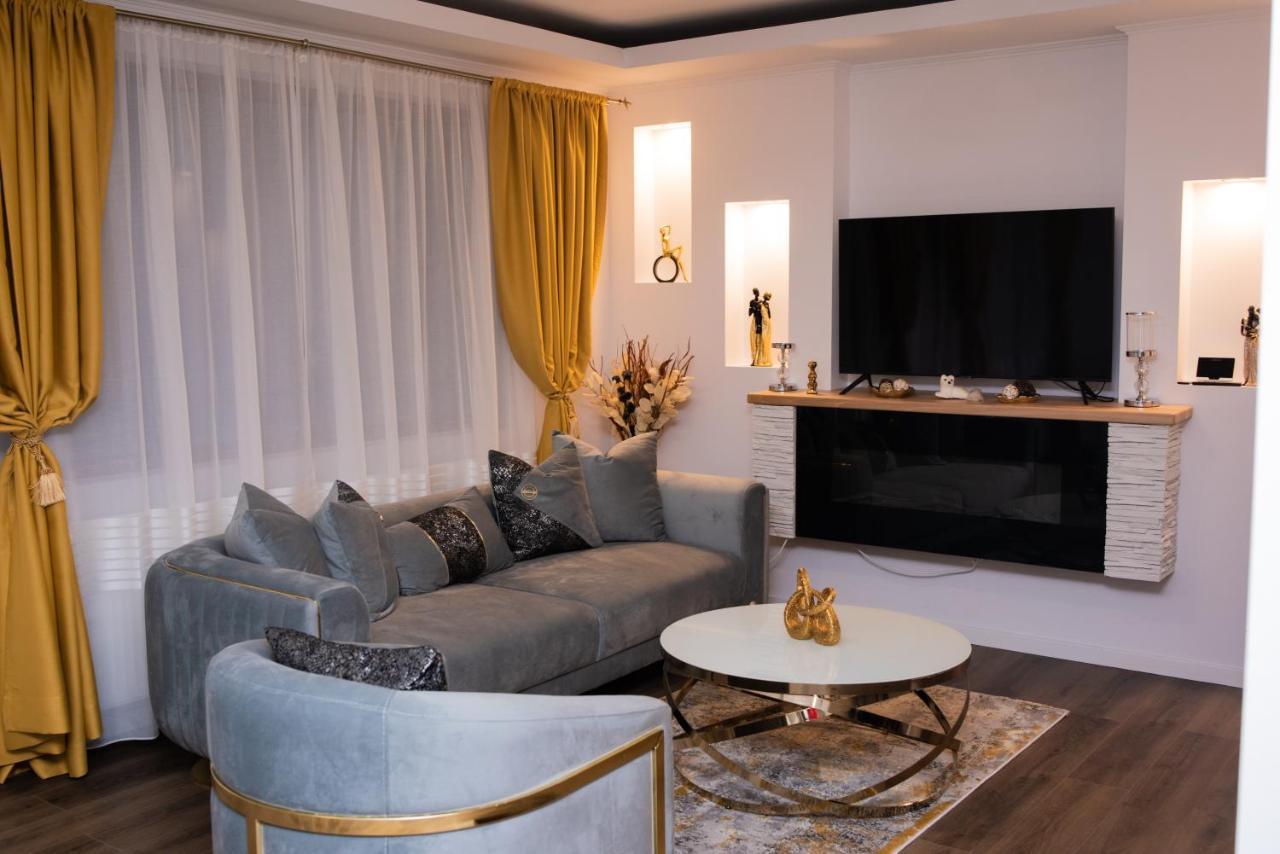 Villa Casuta Doi Ponei à Buşteni Extérieur photo